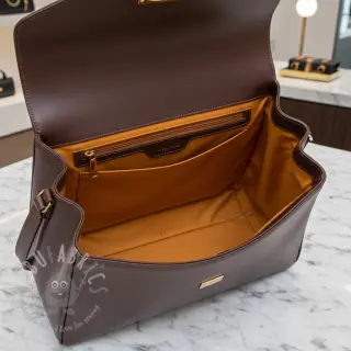 Satiini cognac