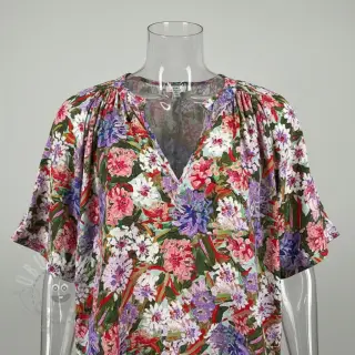 Viskoosi SATIN Old fashion flowers digital print
