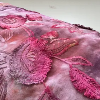 Puuvillakangas TIE DYE EMBROIDERY Flora design D