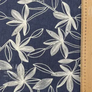 Puuvillakangas JEANS Embroidery Flowers white