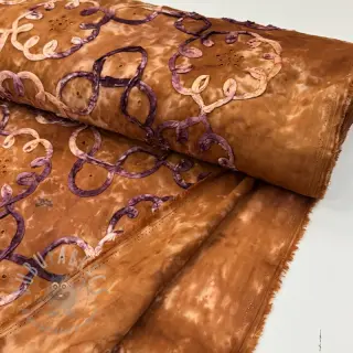 Puuvillakangas TIE DYE EMBROIDERY Elise tape design B