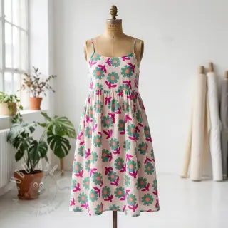 Kaksinkertainen harsokangas/musliini Flowers green by JENNIFER BOURON ORGANIC