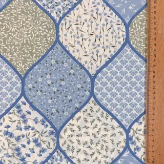 Bavlnená látka Flowers patchwork baby blue