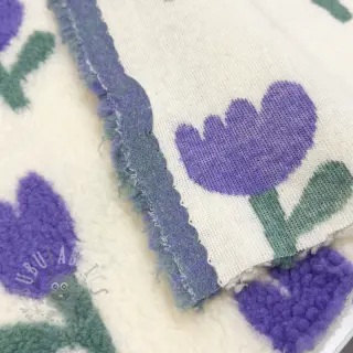 Päällystakkikangas TEDDY JACQUARD Tulips off white