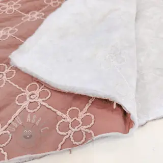 Tikattu kangas Flower design old pink