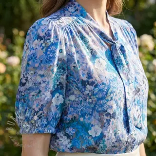 Viskoosi RAYON POPLIN Blossoms design C