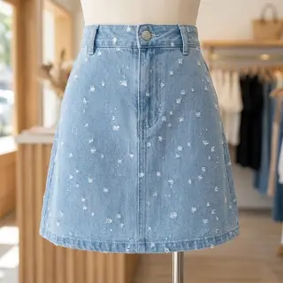 JEANS DENIM 6 OZ Uneven Small Holes light blue