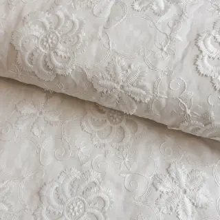 Bavlnená látka EMBROIDERY Catchy Flowy white