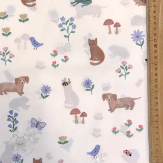 Puuvillakangas Animals in the garden design B digital print