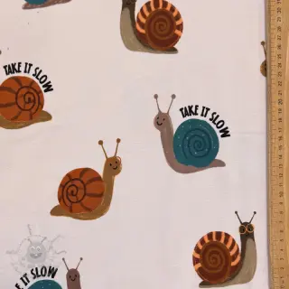 Harjattu collegekangas Snails off white digital print