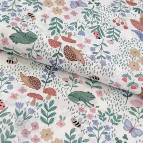 Puuvillakangas Animals in the garden design A digital print