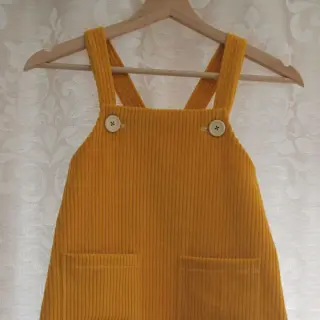 Menčester yellow
