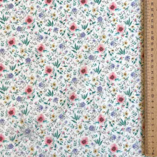 Puuvillakangas Flowers Tara off white design B digital print