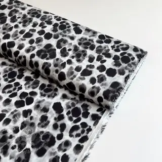 Viskoosi SATIN Animal skin black digital print