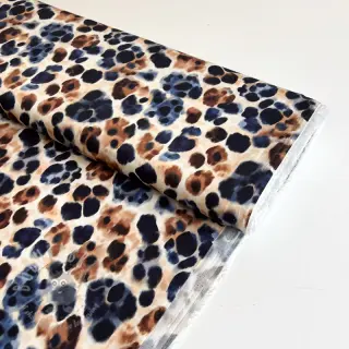 Viskoosi SATIN Animal skin ecru digital print