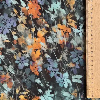 Viskoosi SATIN Flowie Kin black digital print