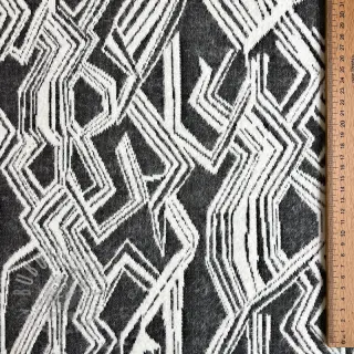 Neulekangas jacquard Comfy Broken checks black